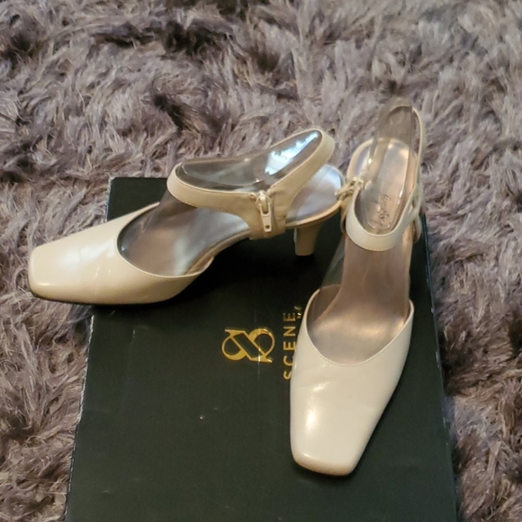 Jacqueline  Ferrar heels size 6.5 - Picture 2 of 5